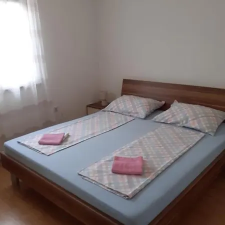Апартаменти Senoina Ulica 36 Jm Пула